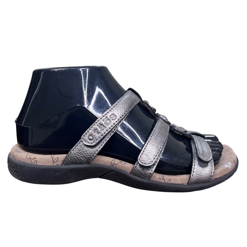 Taos Pewter Metallic Leather Prize Medallion Comfort Slide Sandals Size 37 US 6
